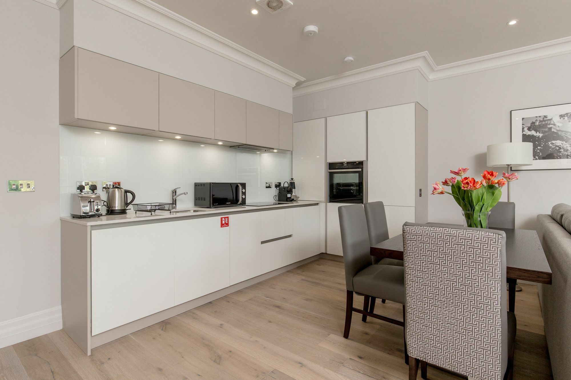 Destiny Scotland - Chisholm Hunter Suites Edinburgh Exterior photo