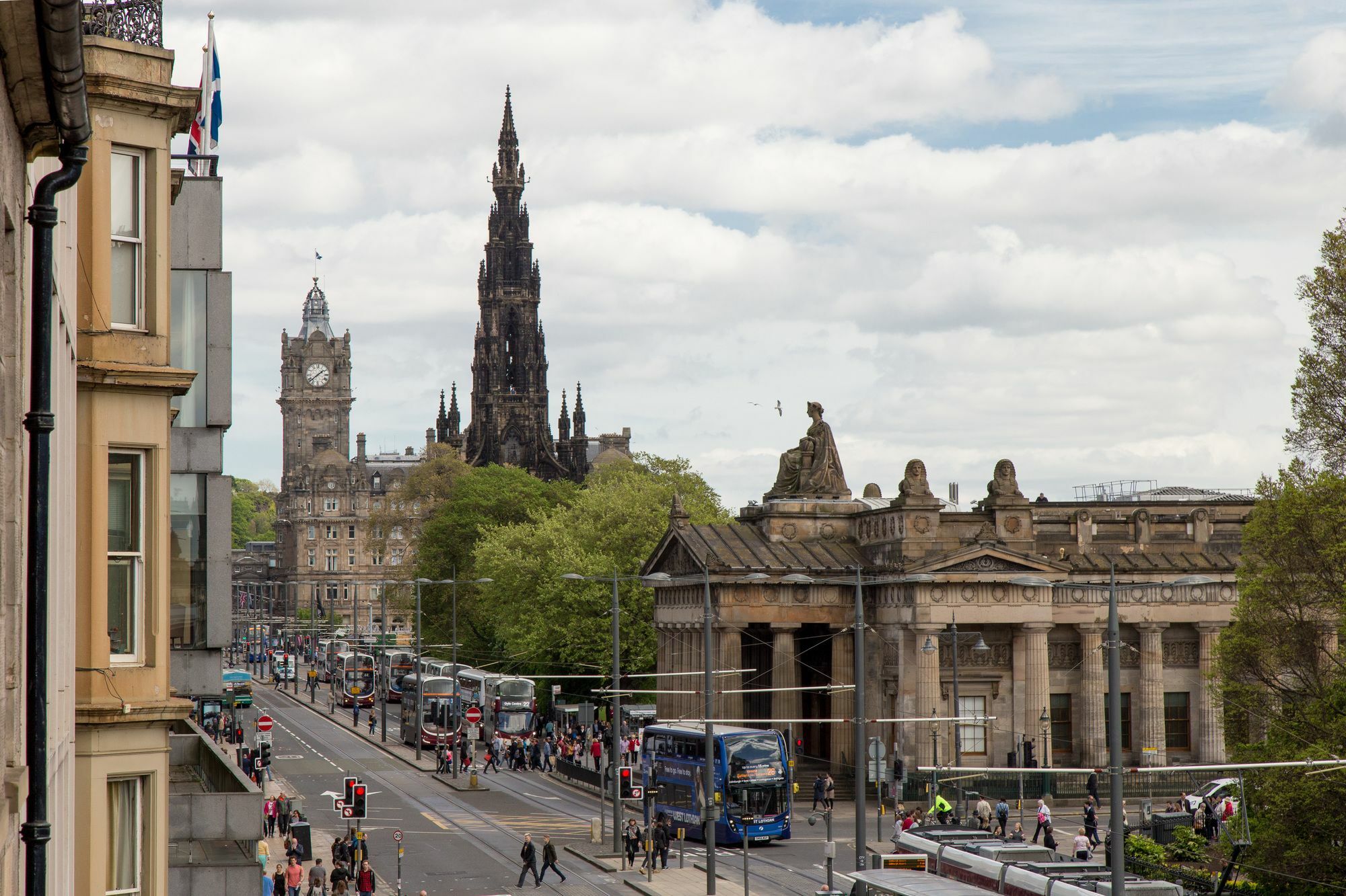Destiny Scotland - Chisholm Hunter Suites Edinburgh Exterior photo